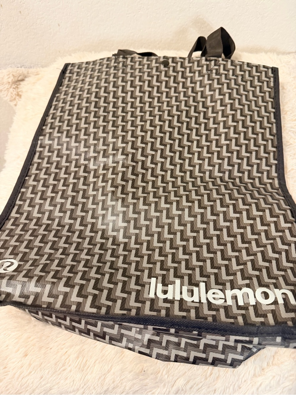Lululemon Reusable Tote LARGE Bag - Geometric